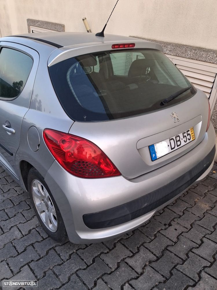 Peugeot 207 1.4 HDi Premium - 1