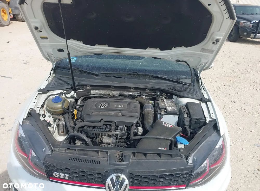 Volkswagen Golf - 12