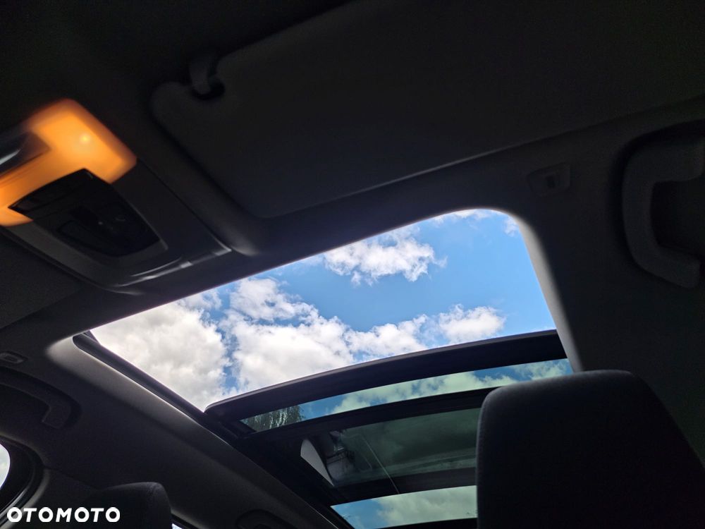 BMW X1 sDrive18i - 26