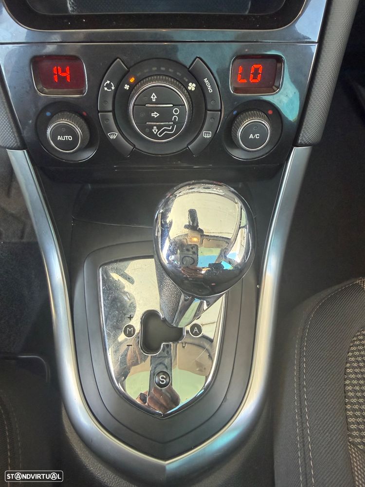 Peugeot 308 SW 1.6 e-HDi SE Envy 2-Tronic - 19