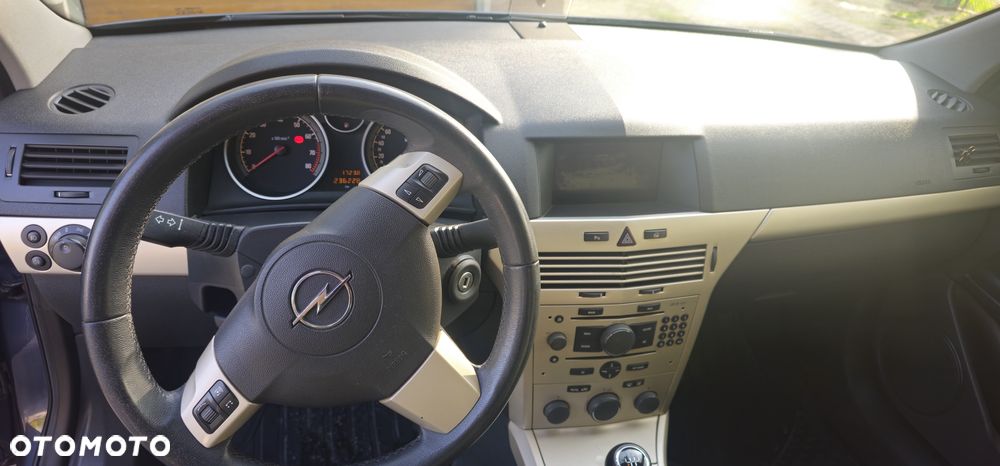 Opel Astra 1.6 Enjoy - 8