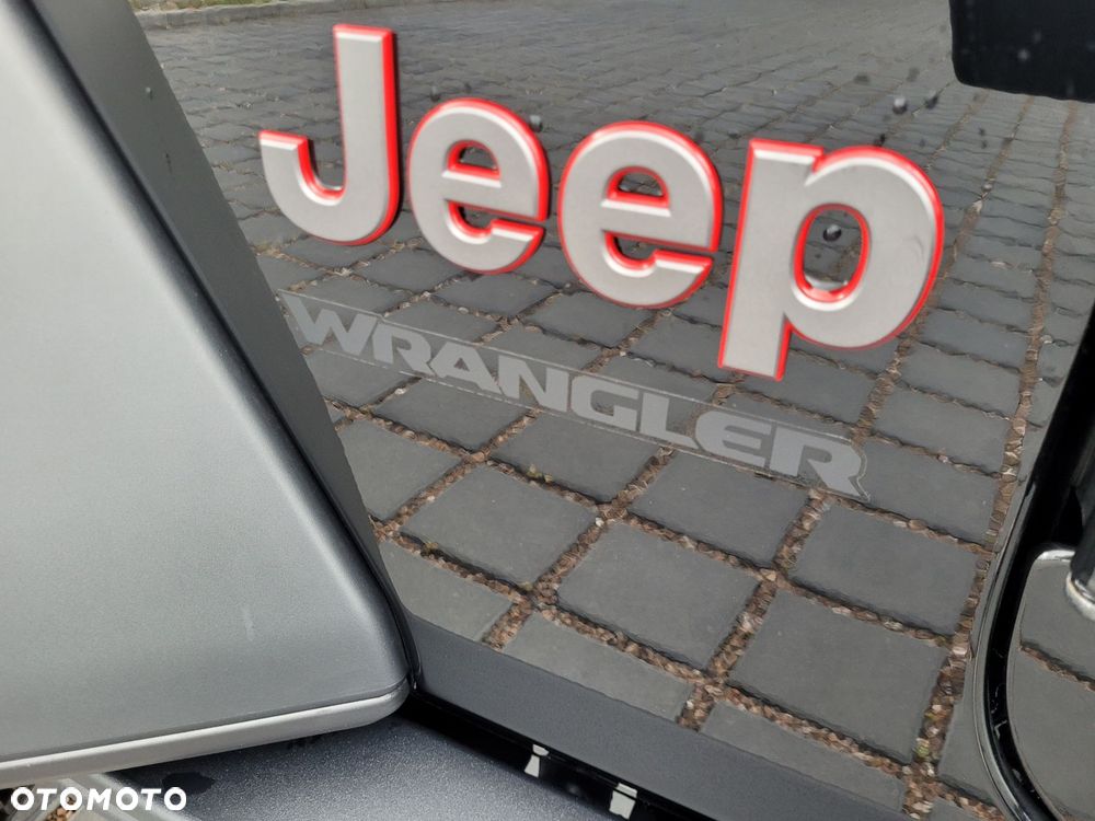 Jeep Wrangler - 9