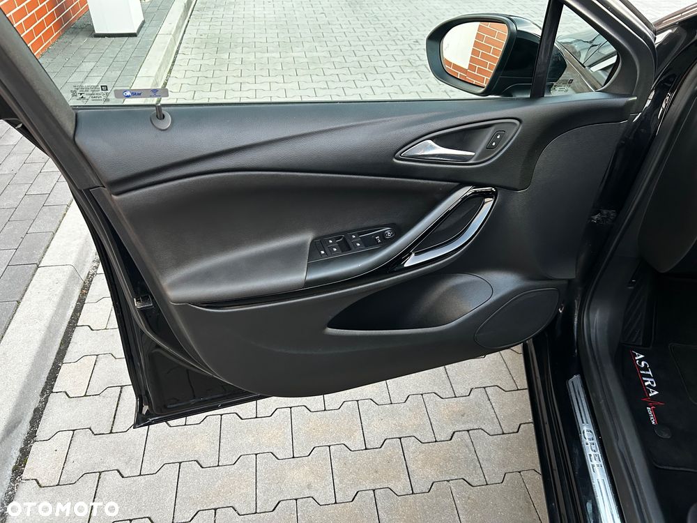 Opel Astra 1.4 T Dynamic S&S - 11