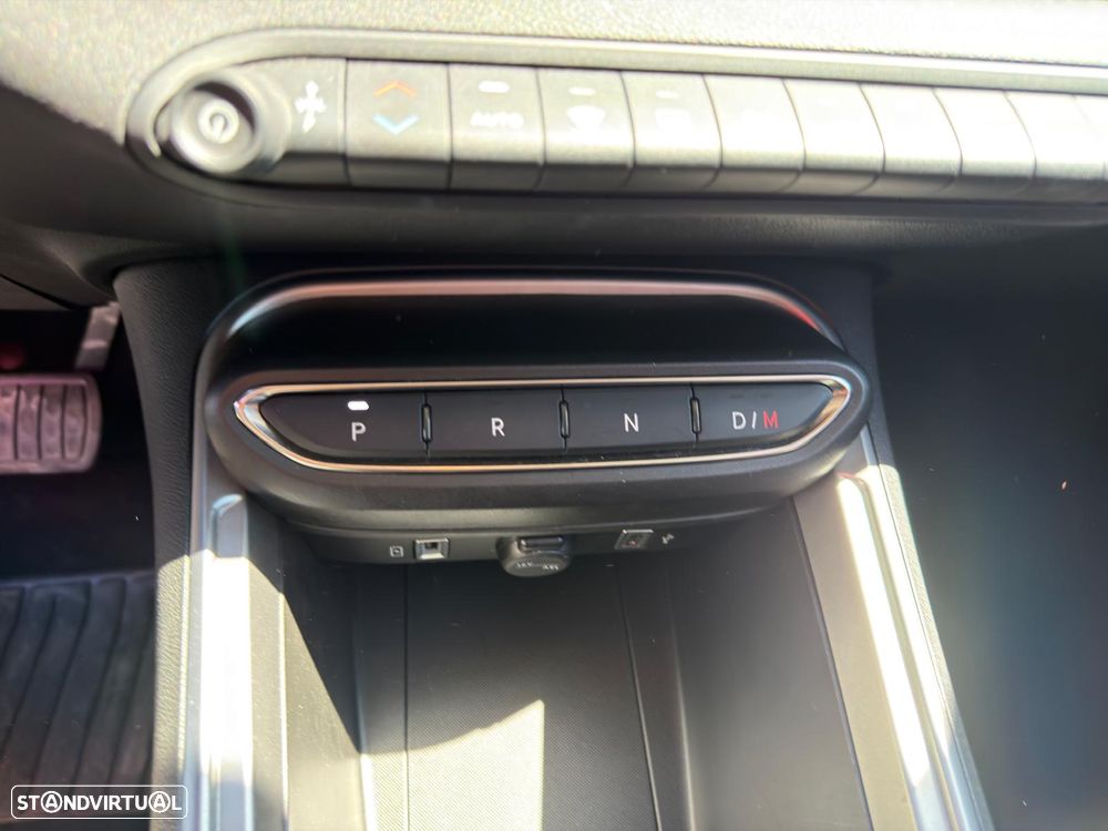 Jeep Avenger 1.2 T3 48V 4xe Hybrid eAWD Auto Upland - 20