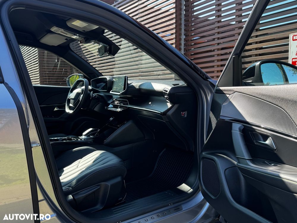 Peugeot 2008 1.2 PureTech EAT8 STT GT - 19