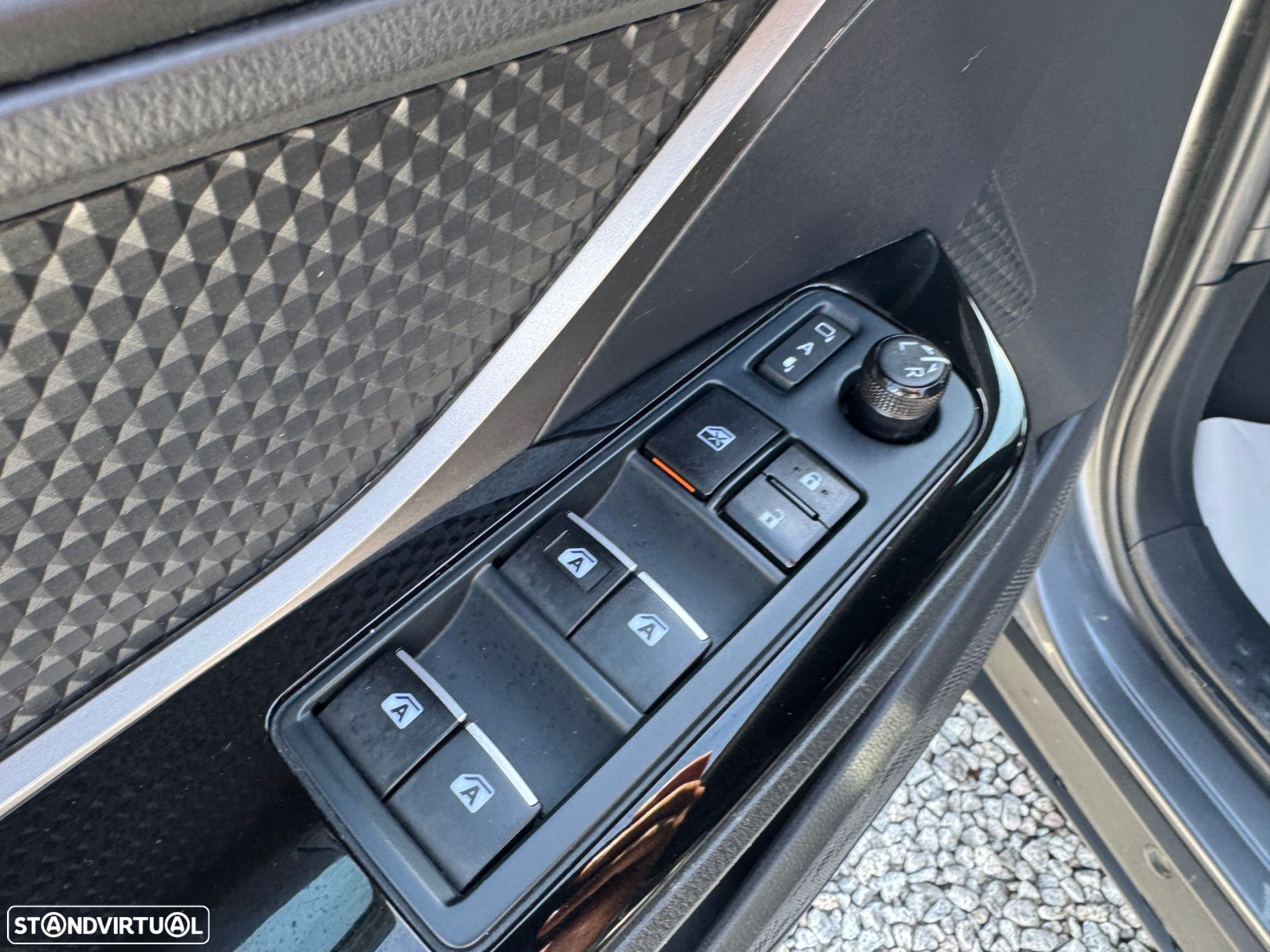 Toyota C-HR 1.8 Hybrid Exclusive - 15
