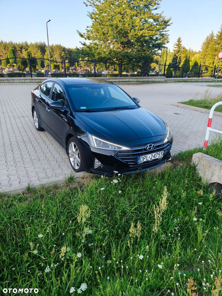 Hyundai Elantra 1.6 Comfort - 2