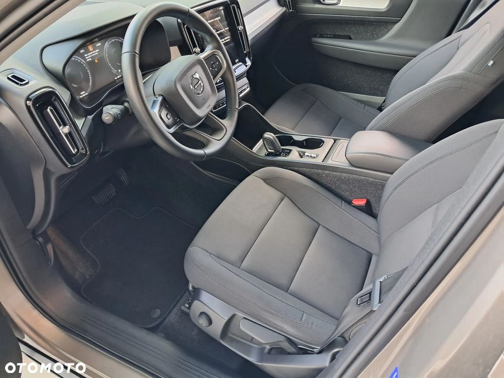 Volvo XC 40 T3 Momentum - 10