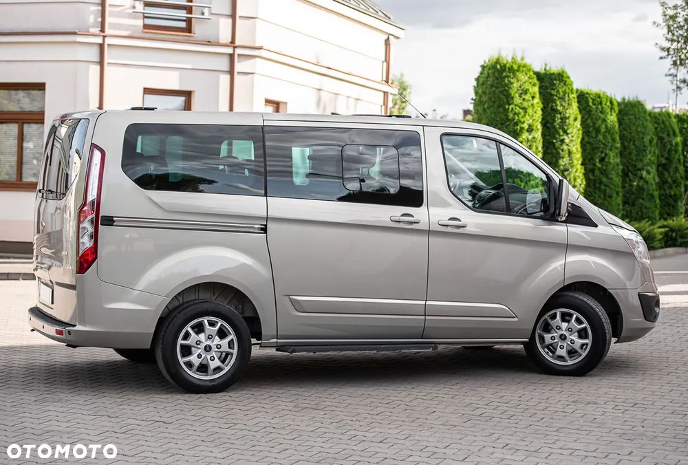 Ford Tourneo Custom 300 L1H1 VA Titanium - 14
