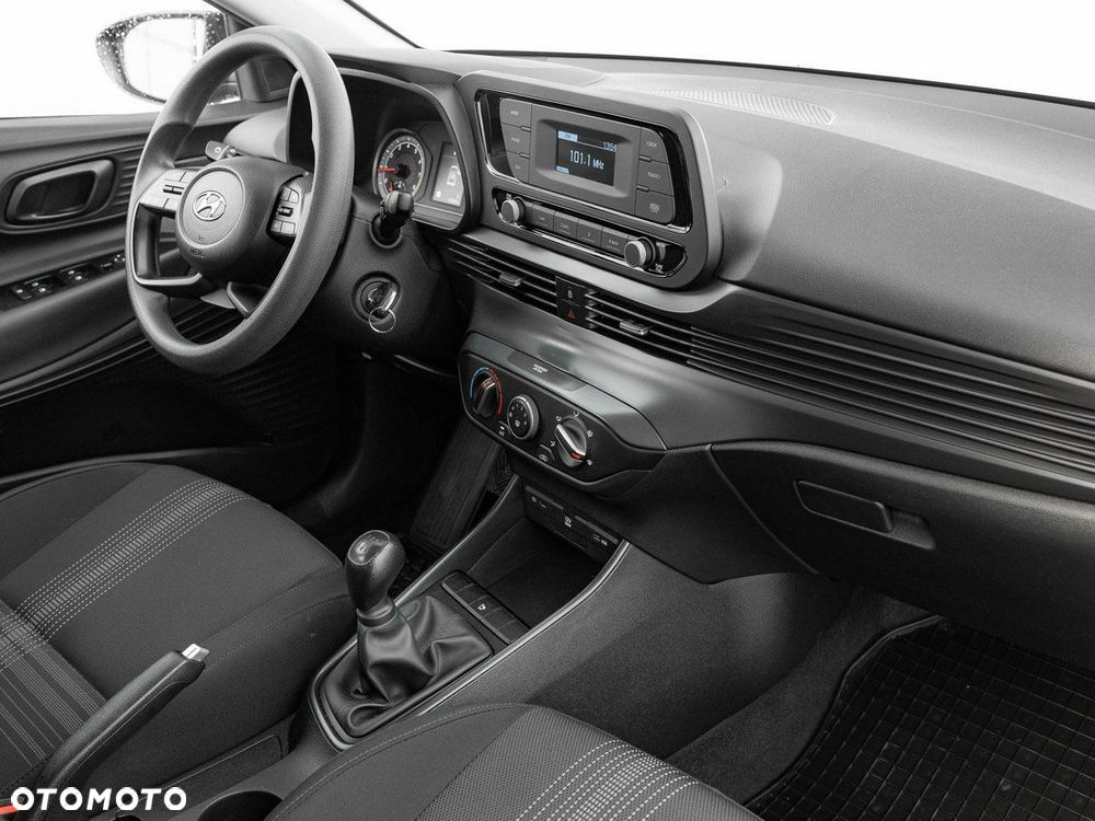 Hyundai i20 1.2 Pure - 29