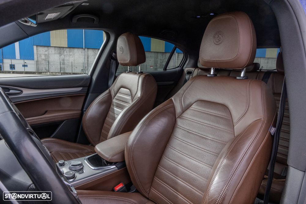 Alfa Romeo Stelvio 2.2 16V AT8 Q4 Veloce - 4