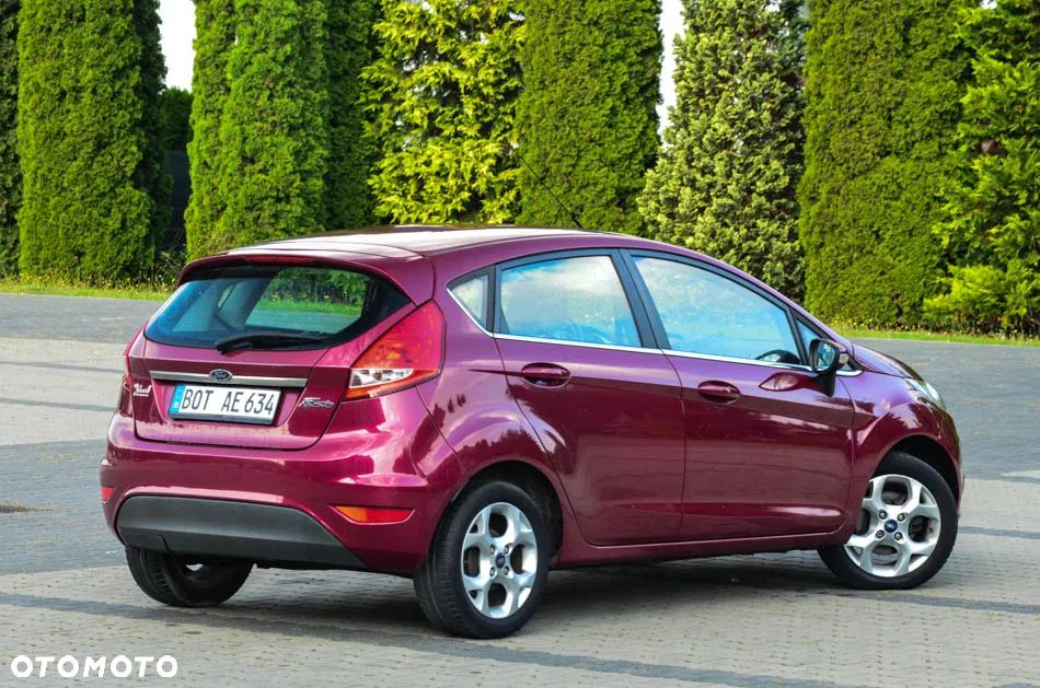 Ford Fiesta 1.25 Ambiente - 24