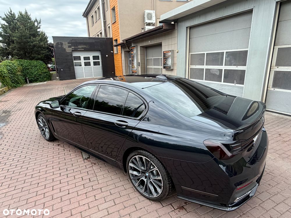 BMW Seria 7 - 8