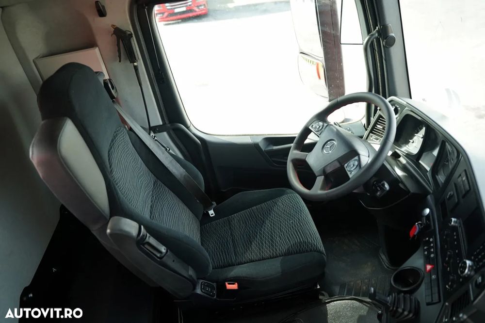 Mercedes-Benz AROCS 2640 / 6x4 / CAROSERIE BALANȚĂ - 6,5 M / MACARA HIAB X-HIDUO 188 ES-5 / CAPACITATE MAXIMĂ DE RIDICARE: 5.200 KG / ROTATOARE / TELECOMANDĂ / PODEA RESISTENTĂ / TRANSMISIE AUTOMATĂ - 30