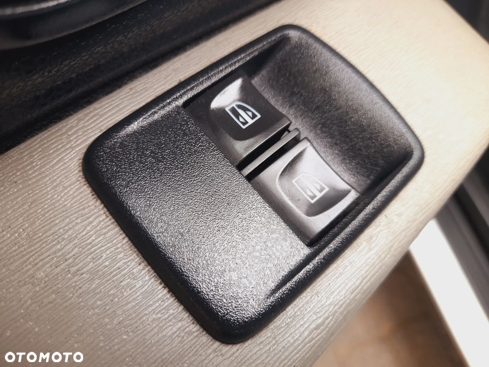 Dacia Lodgy 1.6 Access - 17