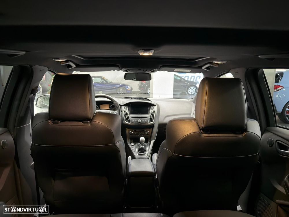 Ford Focus 2.3 EcoBoost RS Pack Performance - 28