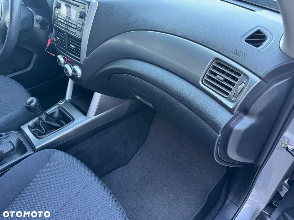 Subaru Forester 2.0X Trend - 18