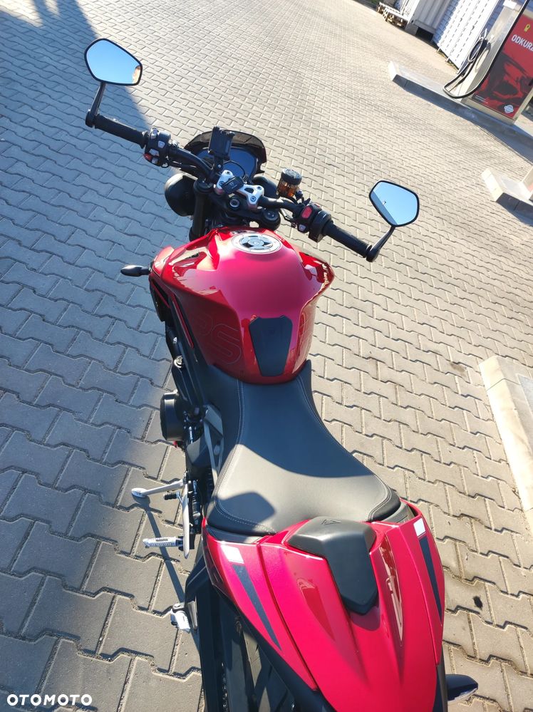 Triumph Street Triple - 2
