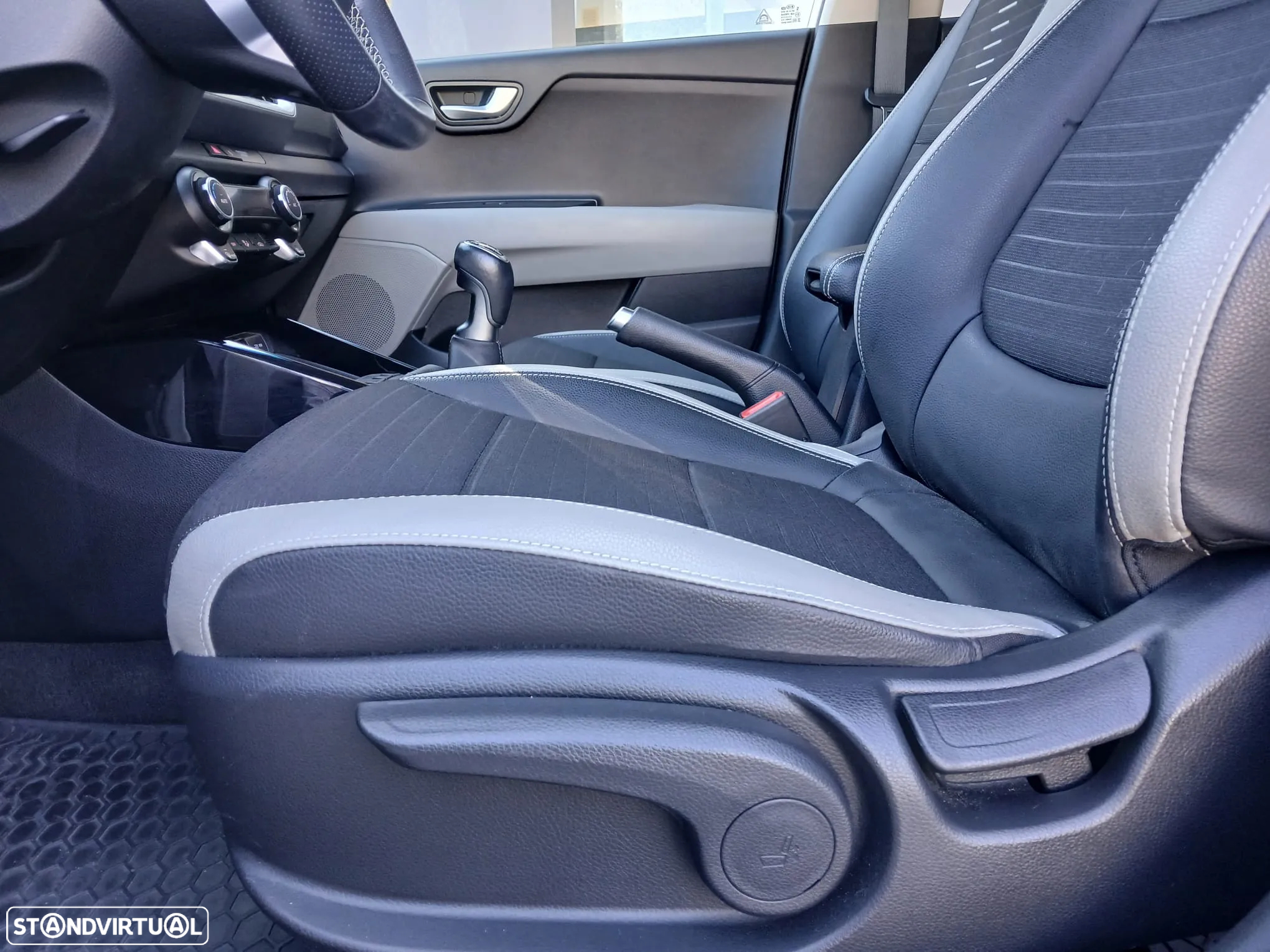Kia Stonic 1.6 CRDi TX - 20