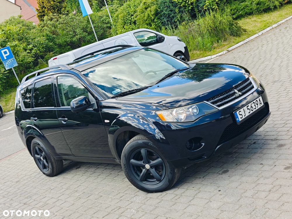 Mitsubishi Outlander 3.0 V6 XLS - 5