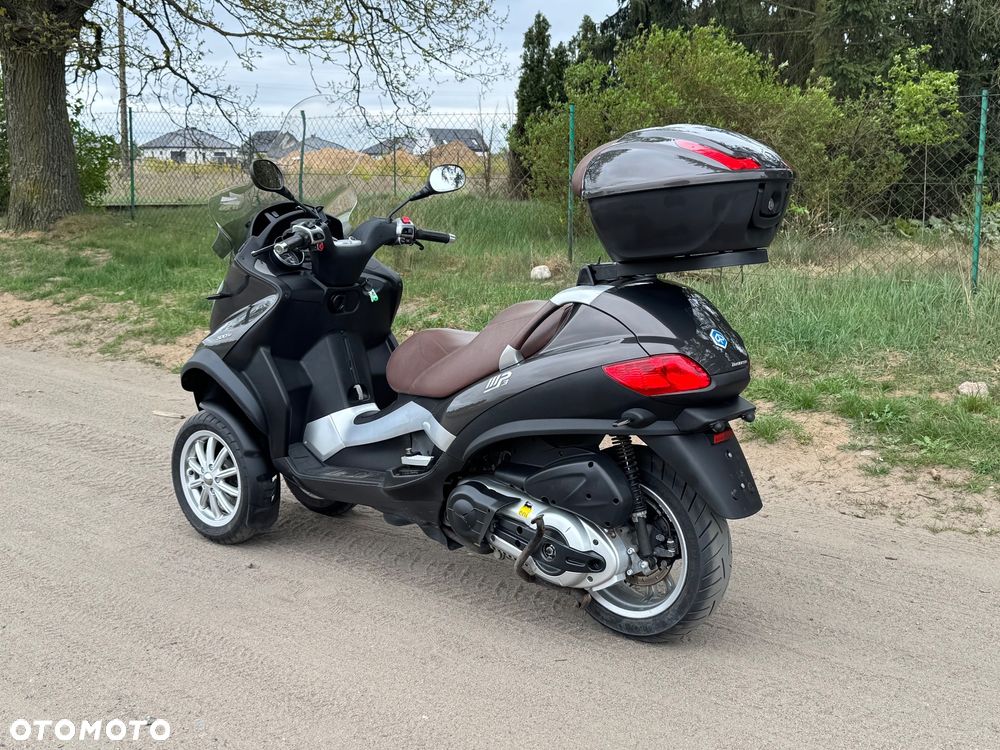 Piaggio MP-3 - 16
