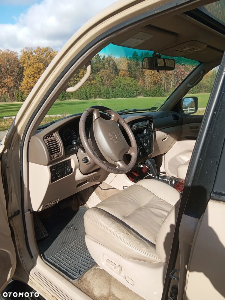 Toyota Land Cruiser 4.7 V8 - 7