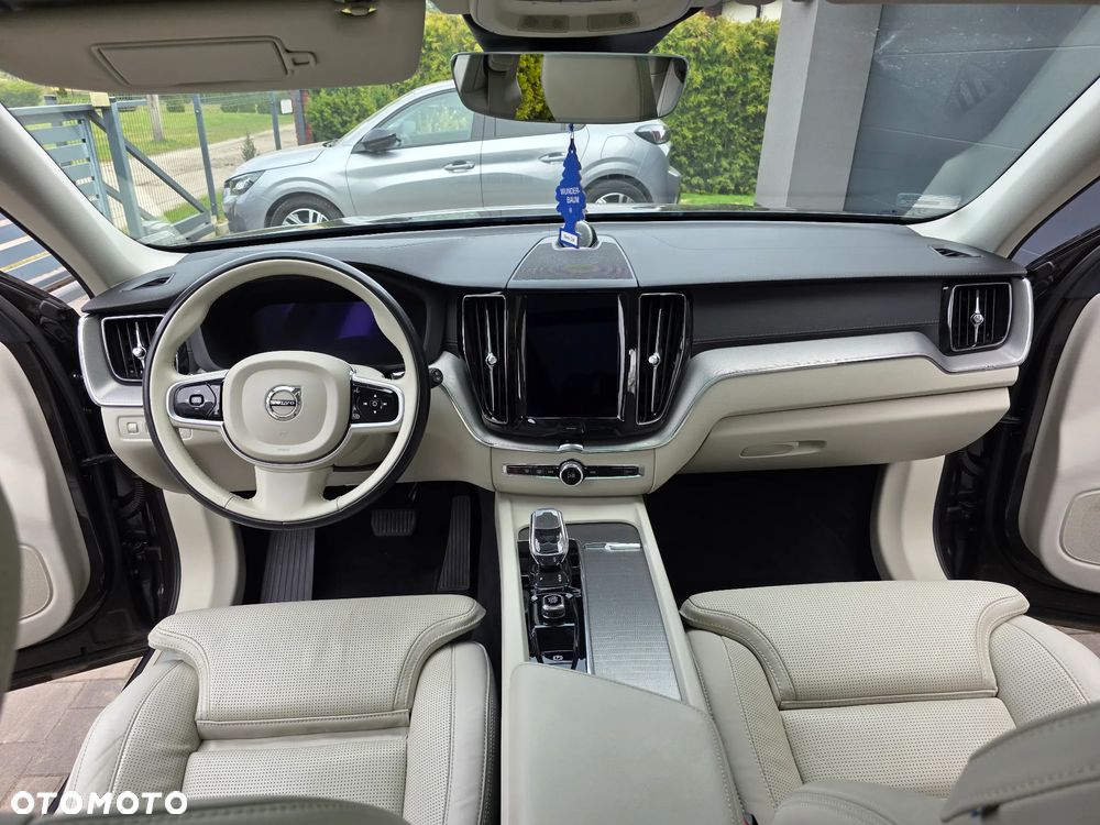 Volvo XC 60 T8 Plug-In Hybrid AWD Ultimate Bright - 13