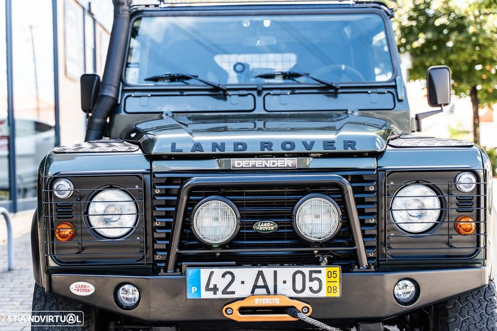 Land Rover Defender - 8
