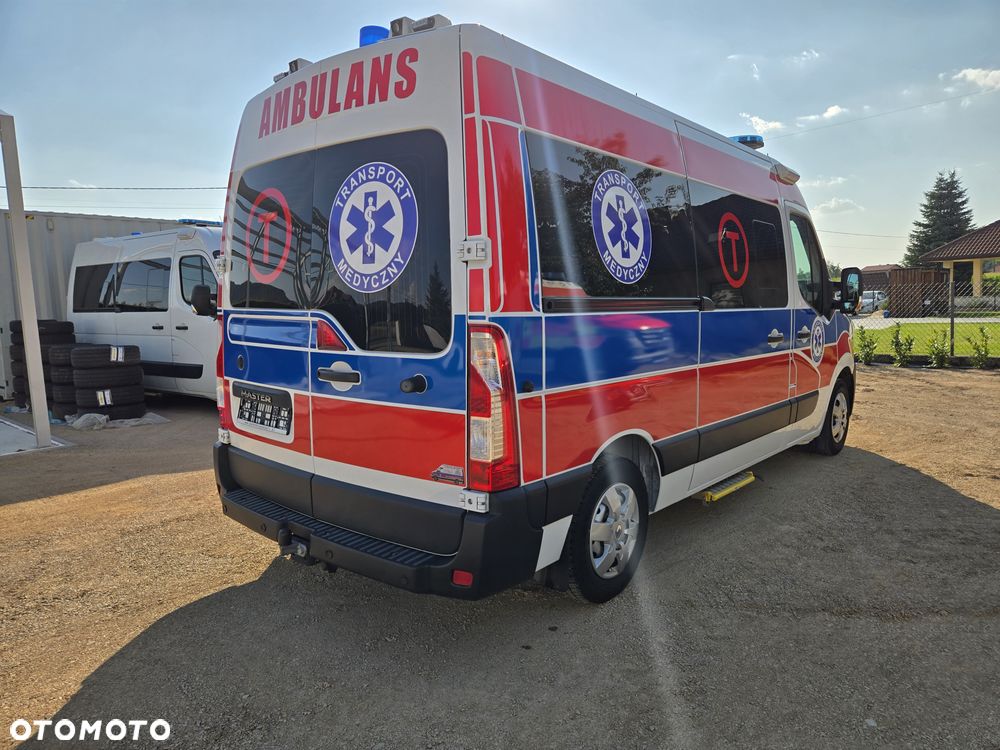 Renault Master Ambulans karetka - 19
