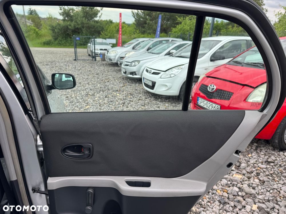 Toyota Yaris 1.0 Luna - 21