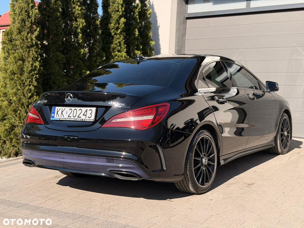 Mercedes-Benz CLA 250 4Matic 7G-DCT AMG Line - 3