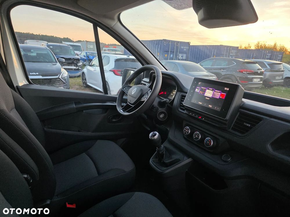Renault Trafic - 29