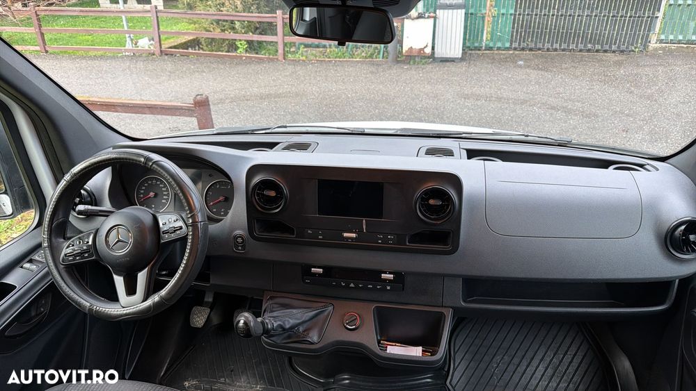 Mercedes-Benz Sprinter 317 CDI 170CP L2H1 RWD 6MT - 12