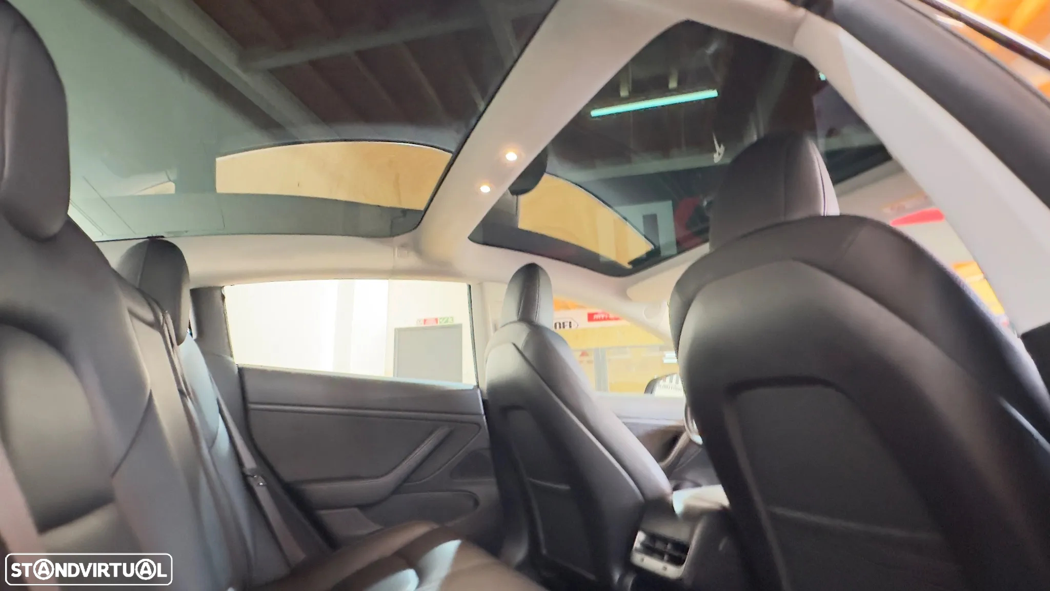 Tesla Model 3 Long-Range Dual Motor AWD - 28