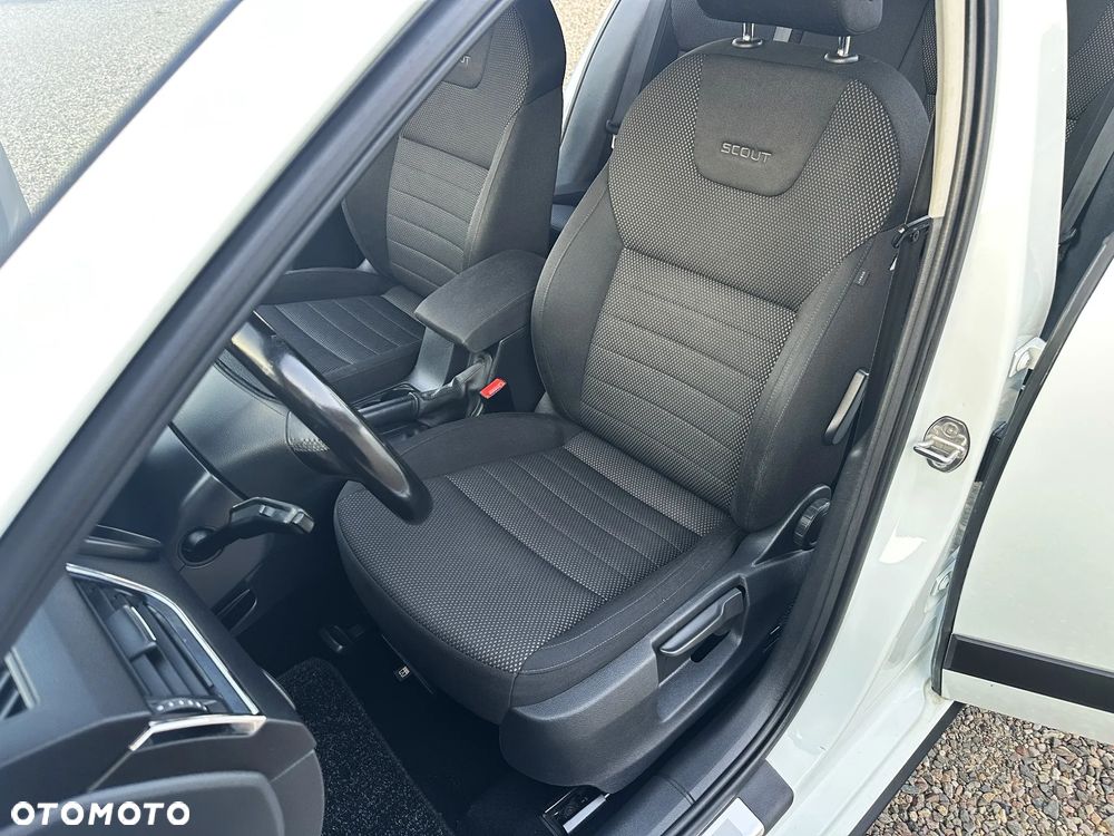 Skoda Octavia Scout 2.0 TDI 4x4 DSG - 15