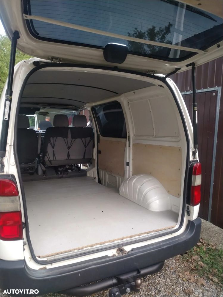 Toyota Hiace D-4D - 9