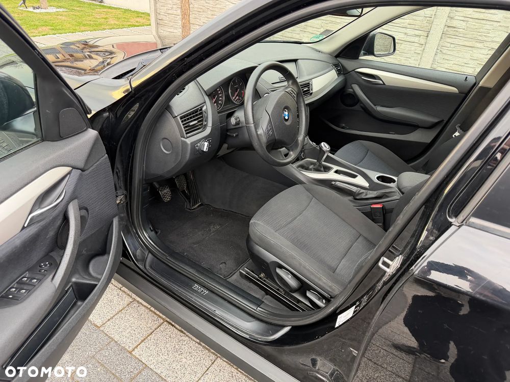 BMW X1 sDrive16d - 14