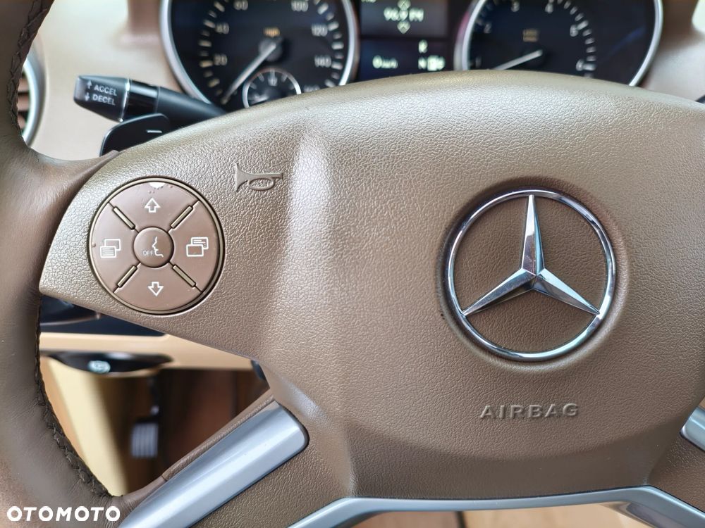 Mercedes-Benz ML 350 4-Matic - 16