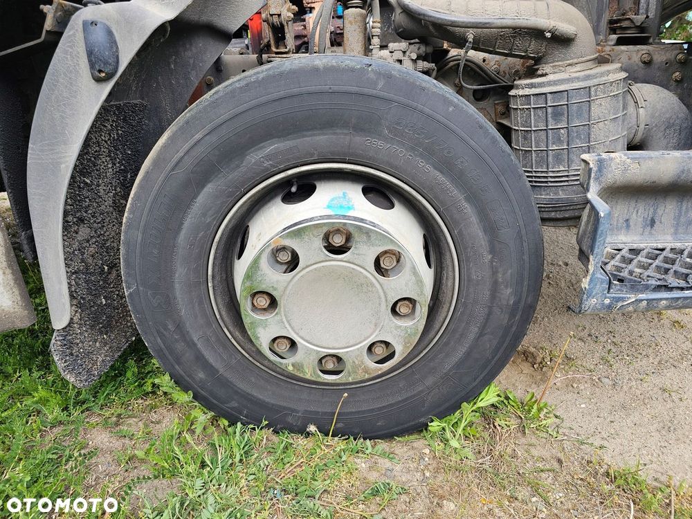 KOŁO FELGA OPONA OPONY ZAPAS RENAULT MIDLUM MICHELIN XMULTI 285/70 R 19,5 M+S - 2