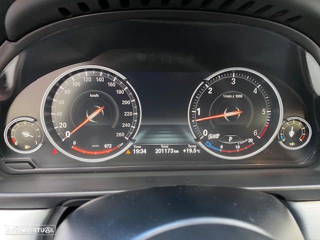 BMW 535 d Pack M Auto — fotografia 26