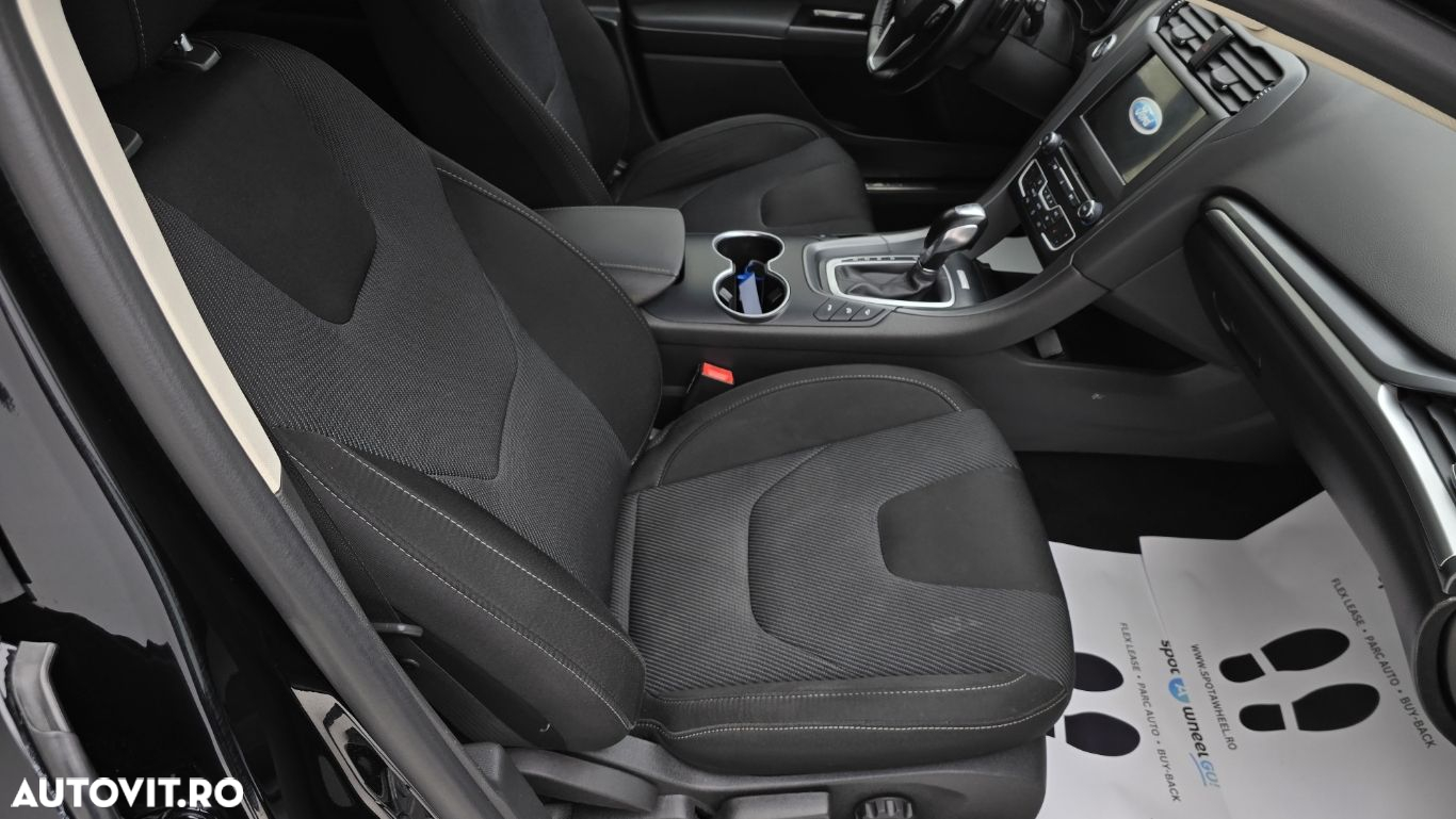 Ford Mondeo 2.0 TDCi Powershift Titanium - 19