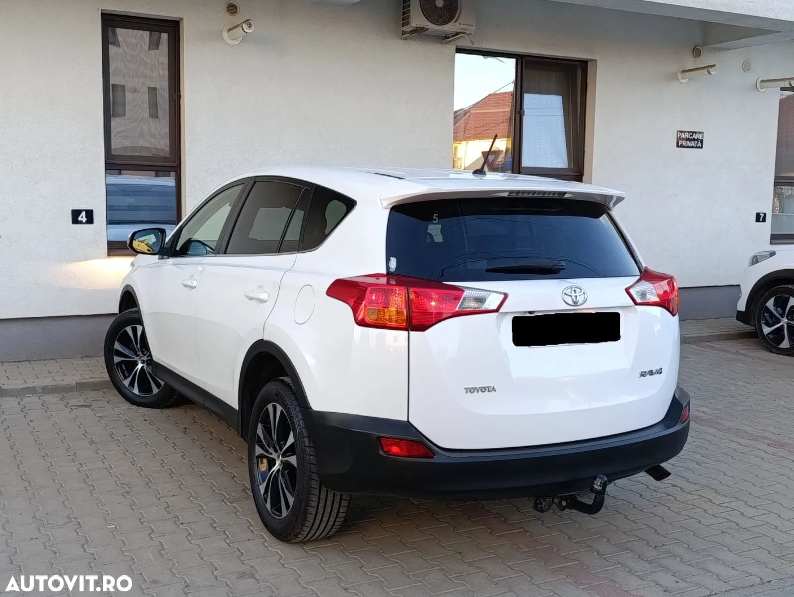 Toyota RAV4 - 6