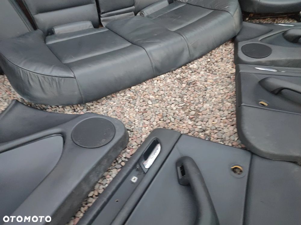 BMW E46 SEDAN ORYGINALNY KOMPLET FOTELI SKÓRZANYCH + KANAPA TYŁ SKŁADANA + BOCZKI EUROPA POD PODUSZKI AIR-BAG O NR. 52 20 8 214 940 / 52 20 8 214 970 / 52 10 8 214 910 OEM  W DOBRYM STANIE - 7