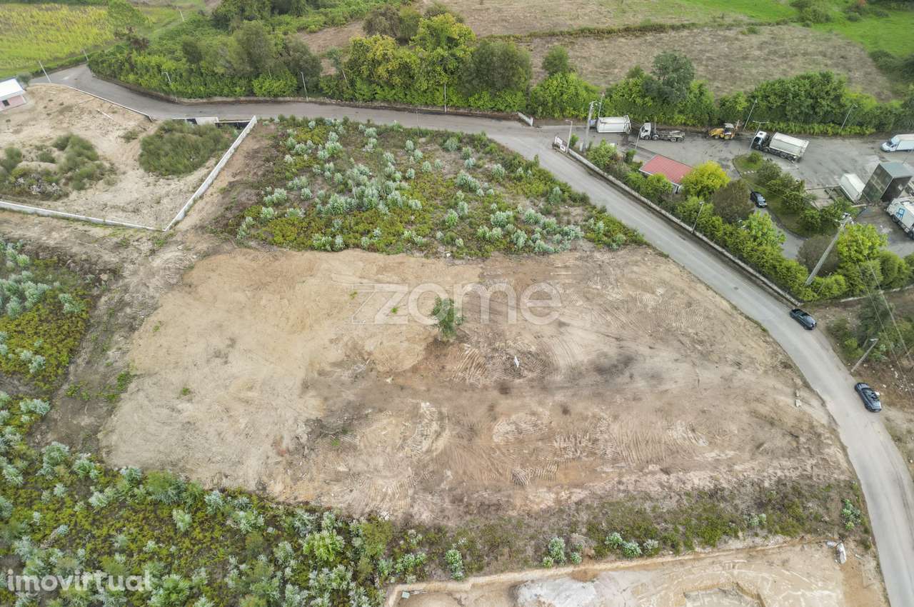 Terreno pronto a construir armazéns em Paredes - Grande imagem: 5/8
