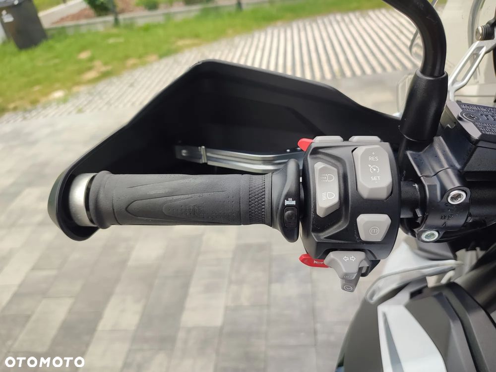 Triumph Tiger - 16