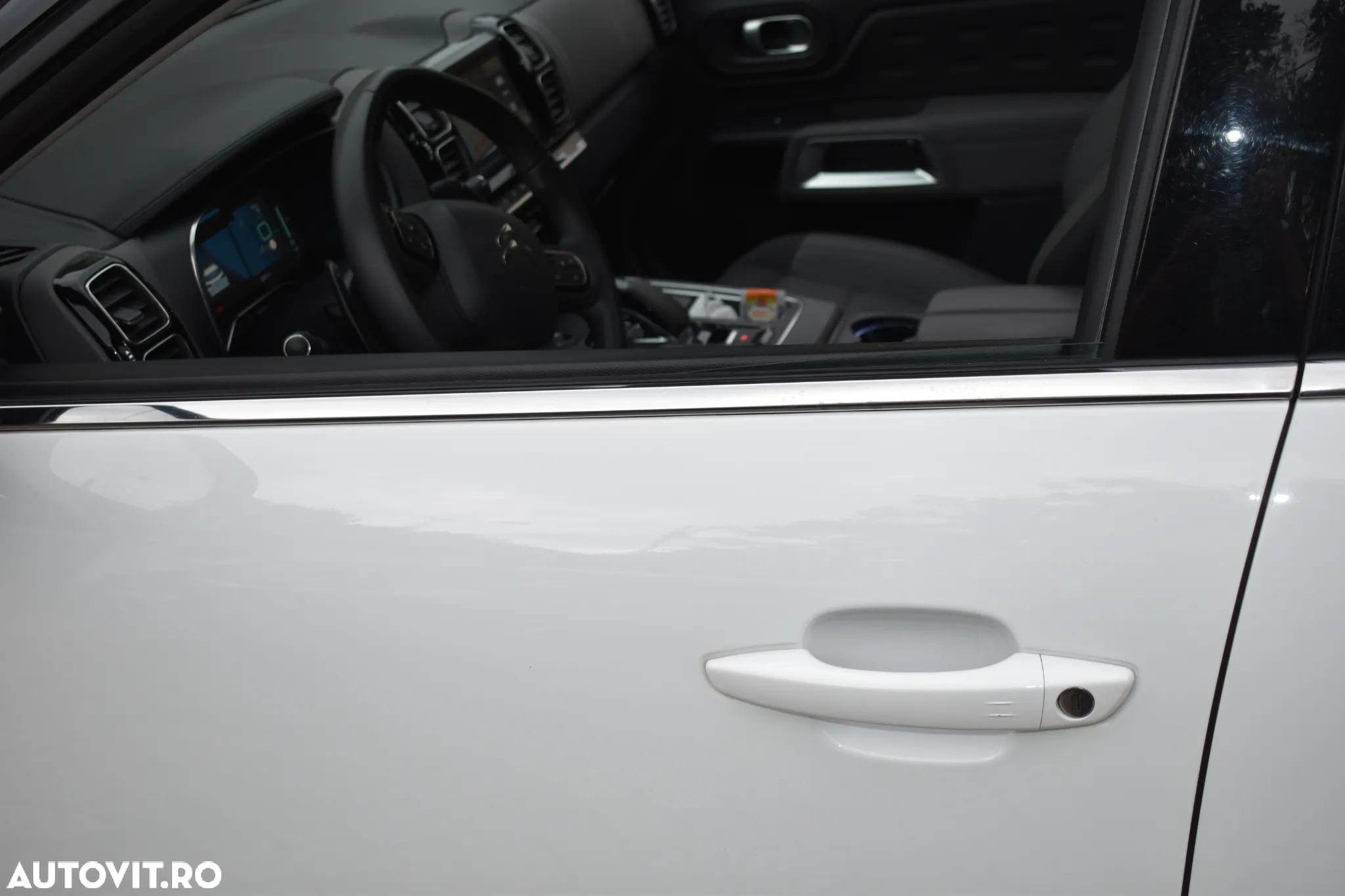 Citroën C5 Aircross Hybrid 225 e.EAT8 SHINE PACK - 26