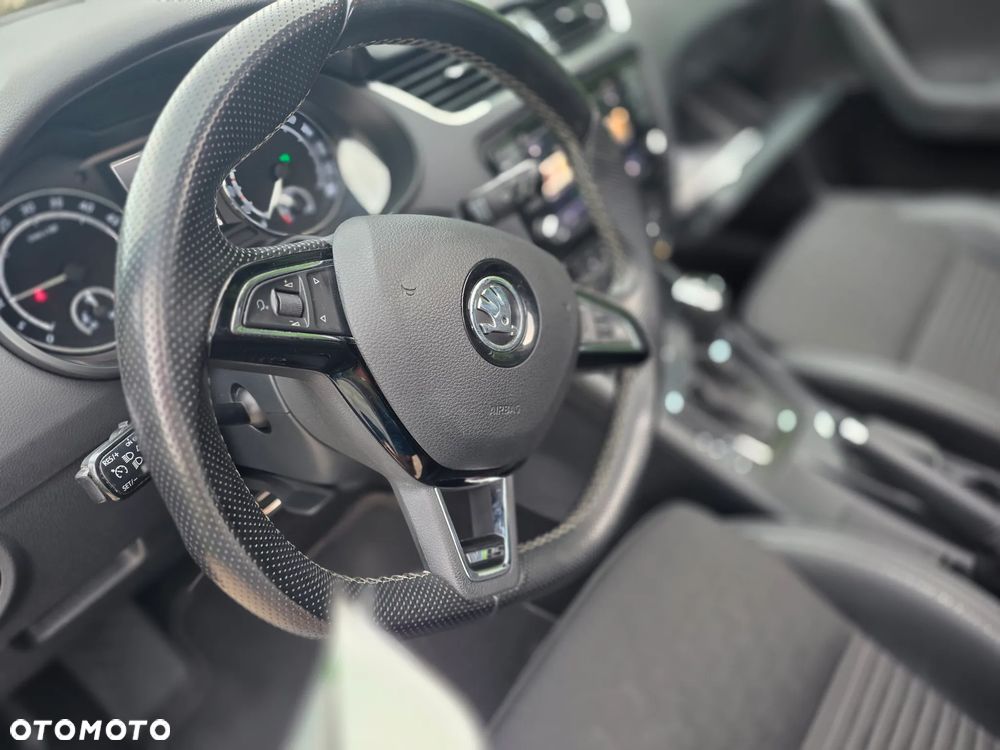 Skoda Octavia 2.0 TDI 4x4 RS DSG - 33