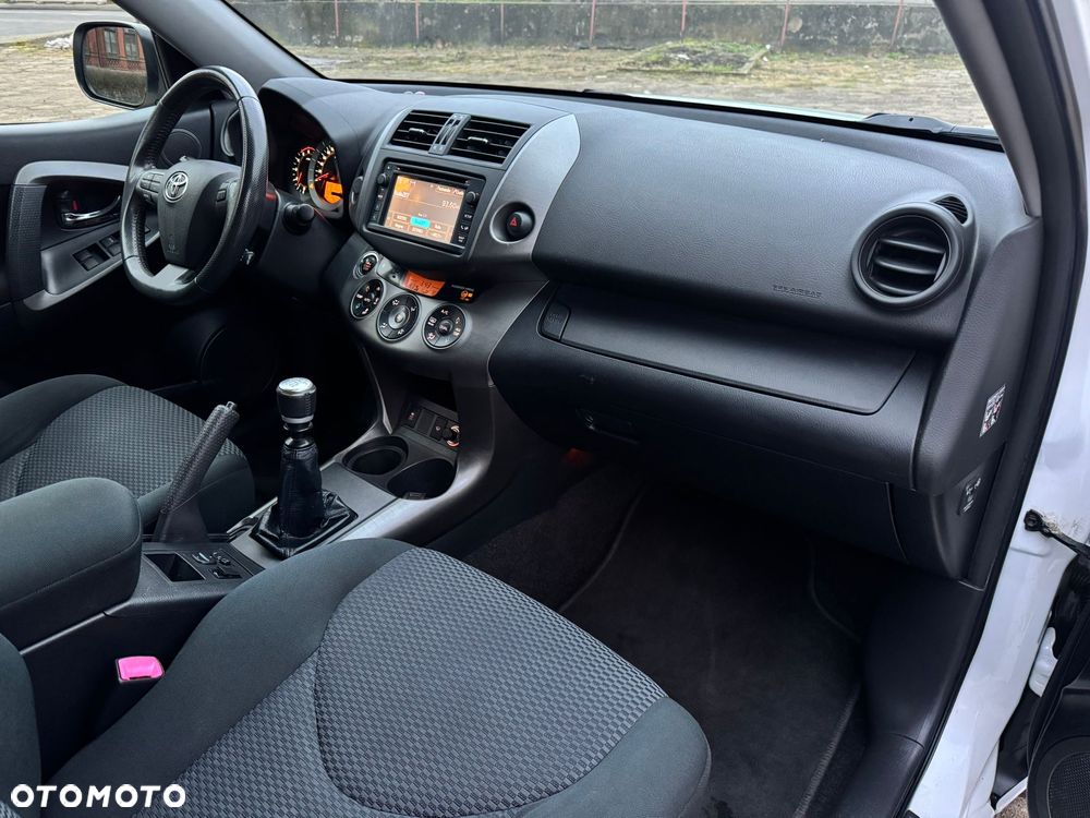 Toyota RAV4 2.2 D-4D Premium - 6
