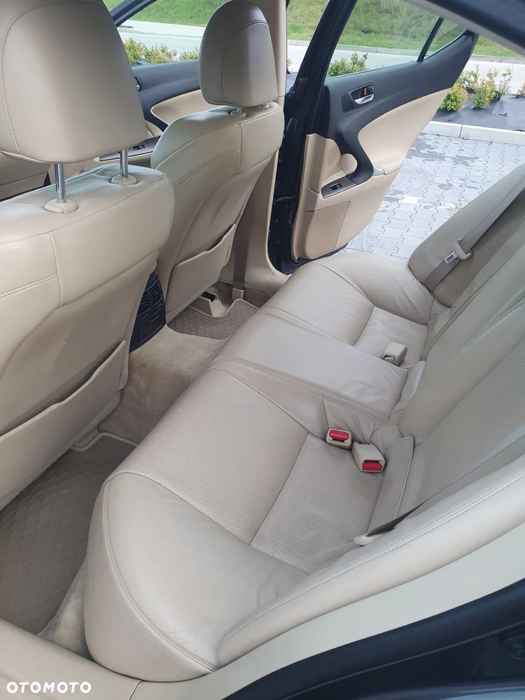 Lexus IS 220 D Prestige - 10