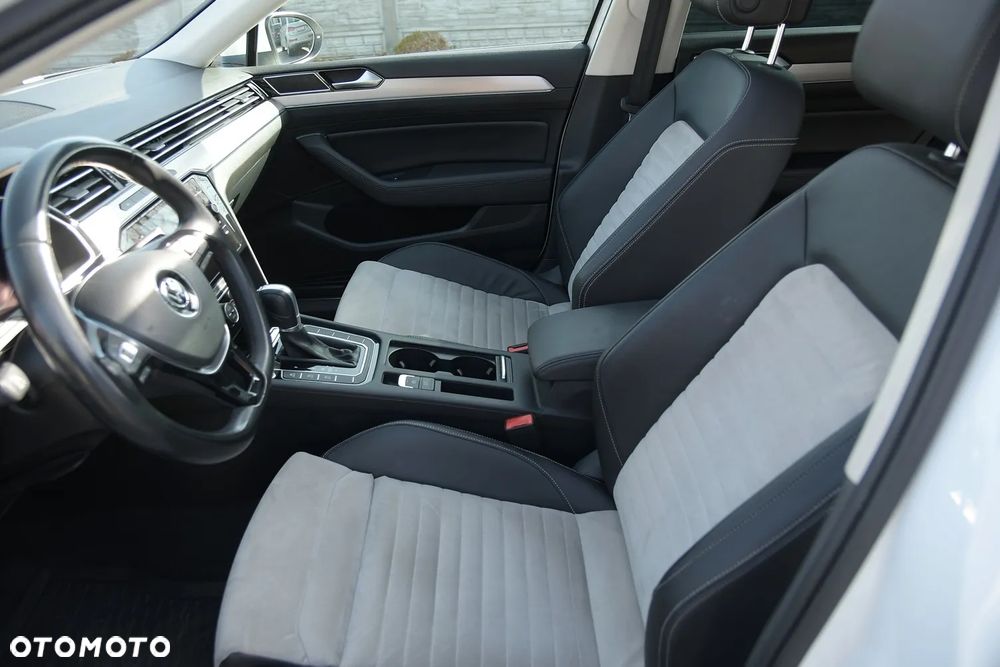 Volkswagen Passat 2.0 TDI BMT SCR 4Mot Highline DSG7 - 24